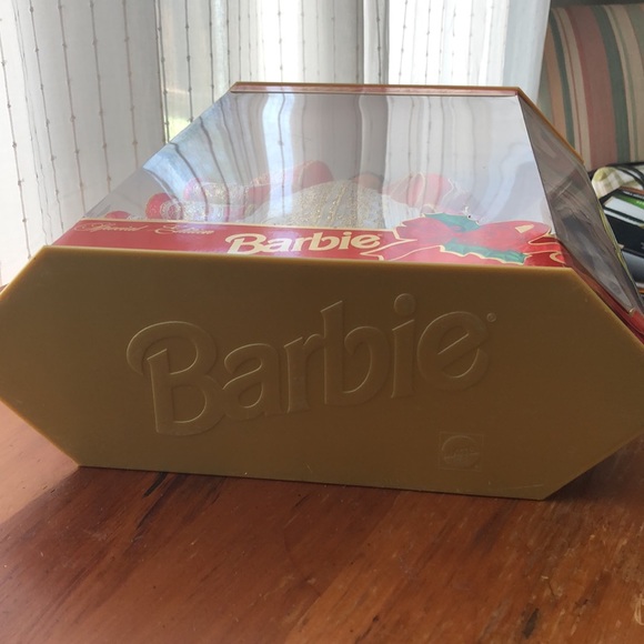 10th Anniversary Barbie Doll Happy Holidays 1997 - Picture 9 of 13